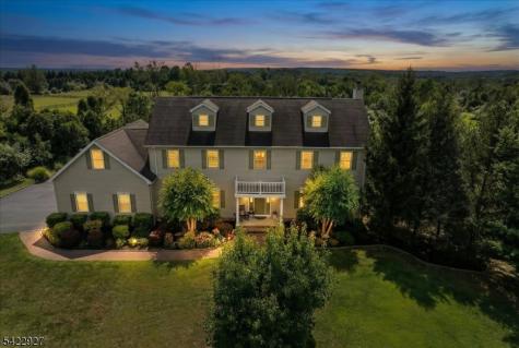 15 Alaco Lane Holland NJ 08848