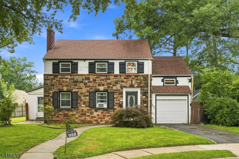 928 Beechwood Court Plainfield NJ 07060