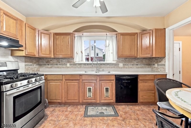 928 Beechwood Court Plainfield NJ 07060