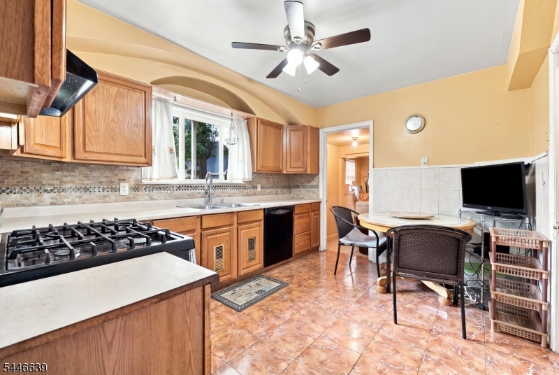 928 Beechwood Court Plainfield NJ 07060