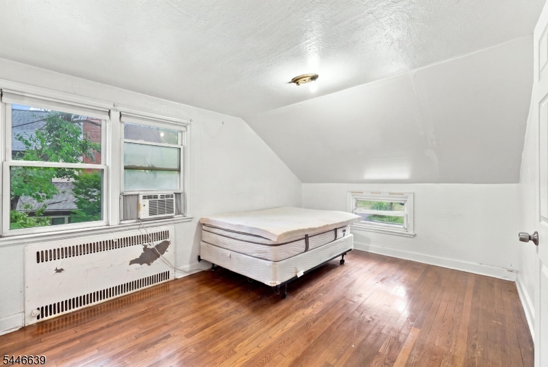 928 Beechwood Court Plainfield NJ 07060