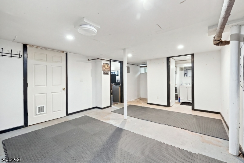 928 Beechwood Court Plainfield NJ 07060