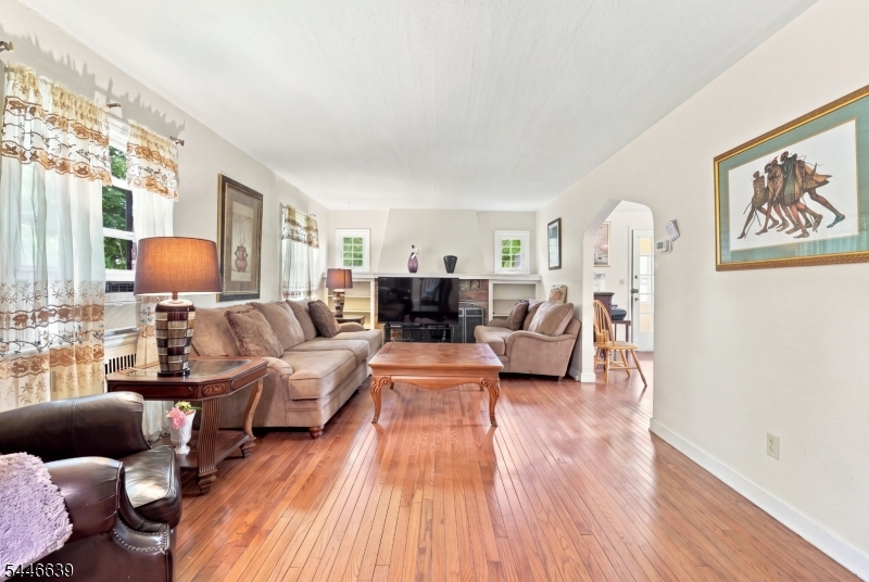 928 Beechwood Court Plainfield NJ 07060