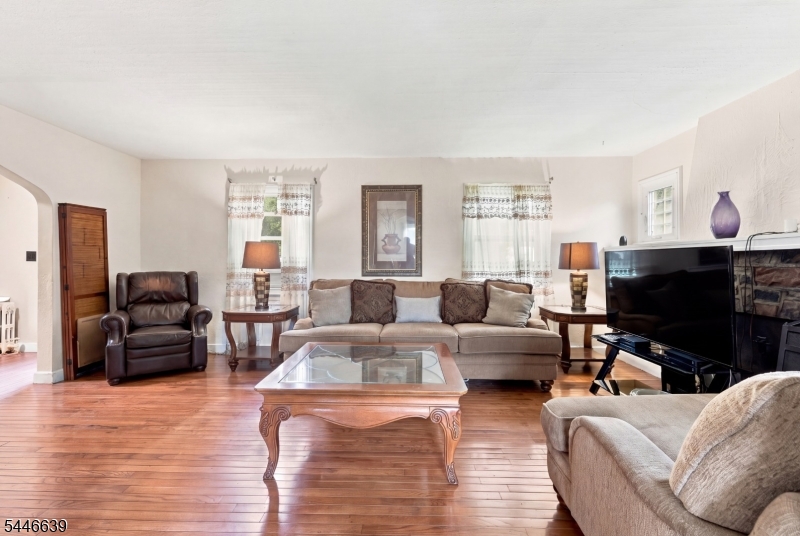 928 Beechwood Court Plainfield NJ 07060