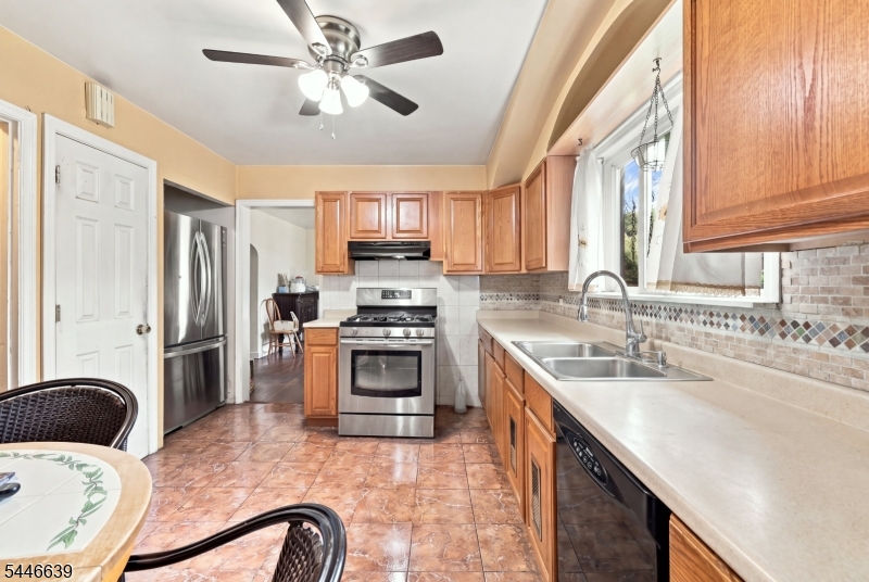 928 Beechwood Court Plainfield NJ 07060