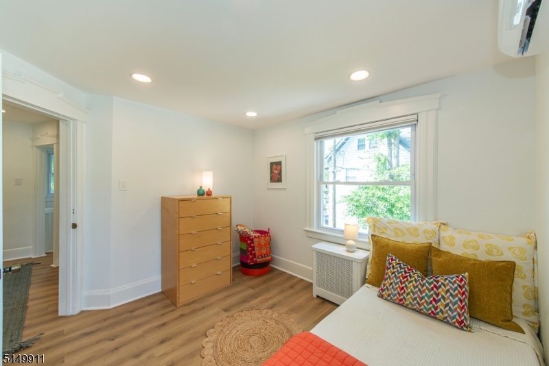 31 Morse Avenue East Orange NJ 07017