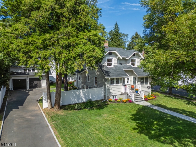 31 Morse Avenue East Orange NJ 07017