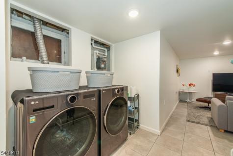 31 Morse Avenue East Orange NJ 07017