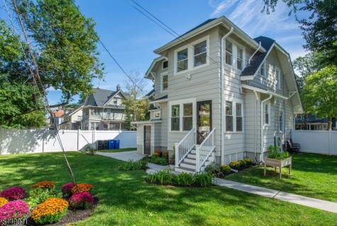 31 Morse Avenue East Orange NJ 07017