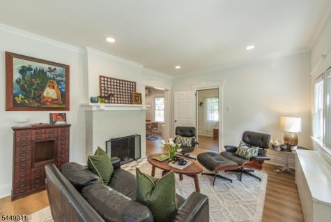 31 Morse Avenue East Orange NJ 07017