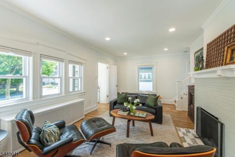 31 Morse Avenue East Orange NJ 07017