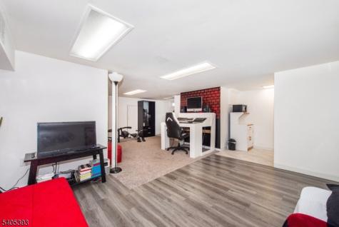 47 Ampere Parkway East Orange NJ 07017