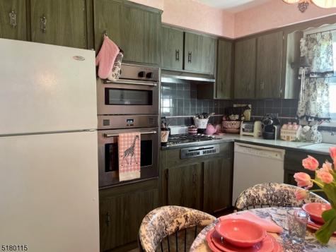 52 Otoole Street Westwood NJ 07675