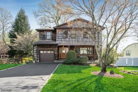 10 Woodmere Road West Caldwell NJ 07006