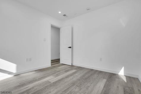 508 W 3rd Avenue Roselle NJ 07203