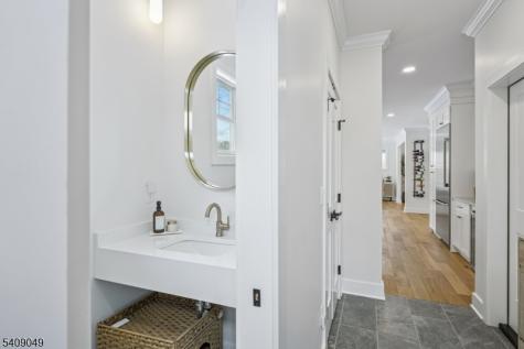 8 Fox Chase Road Madison NJ 07940