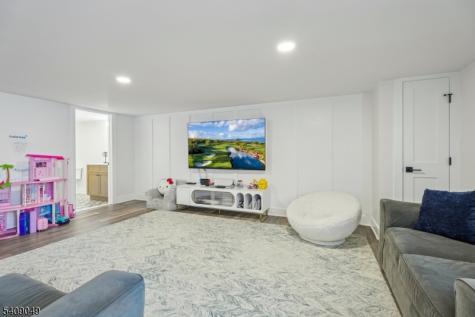 8 Fox Chase Road Madison NJ 07940
