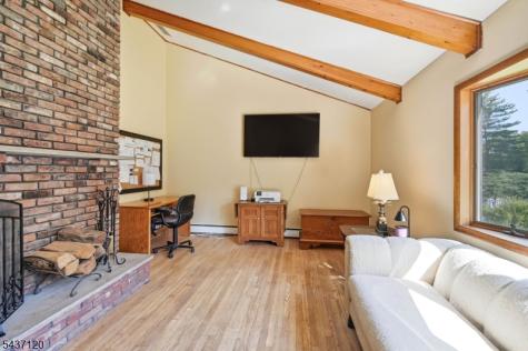 101 Walnut Street Oakland NJ 07436