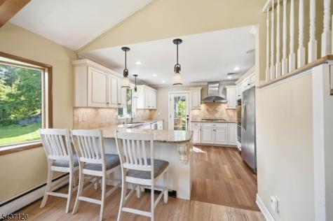101 Walnut Street Oakland NJ 07436