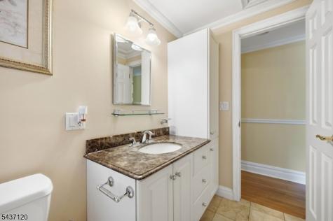 101 Walnut Street Oakland NJ 07436