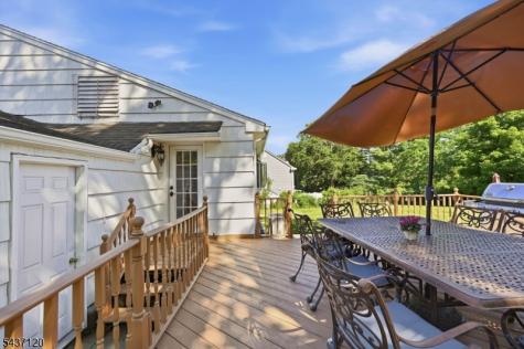 101 Walnut Street Oakland NJ 07436