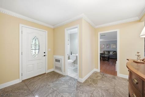 101 Walnut Street Oakland NJ 07436