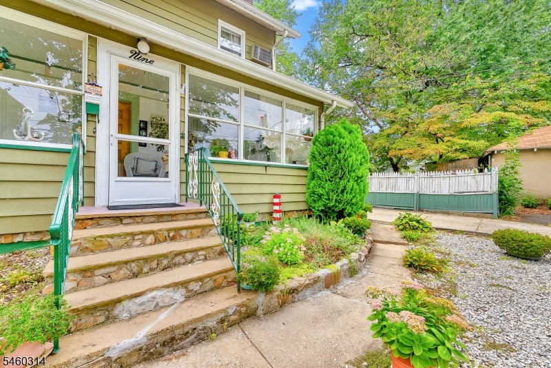 9 Halcyon Place Bloomfield NJ 07003