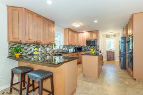 24 Willow Lane Marlboro NJ 07726