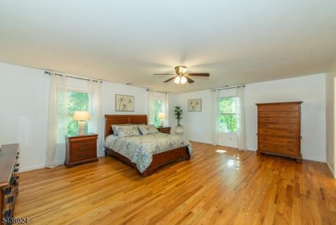 24 Willow Lane Marlboro NJ 07726