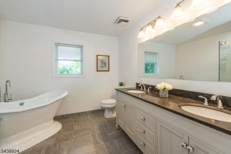 24 Willow Lane Marlboro NJ 07726