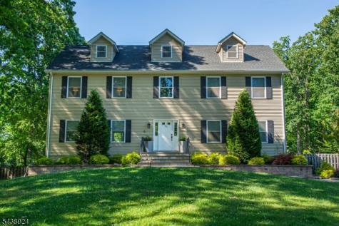24 Willow Lane Marlboro NJ 07726
