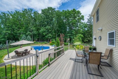 24 Willow Lane Marlboro NJ 07726