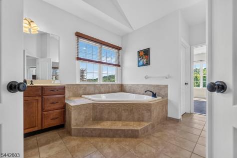 26 High Ridge Lane Frankford NJ 07822