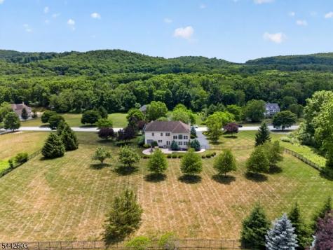 26 High Ridge Lane Frankford NJ 07822
