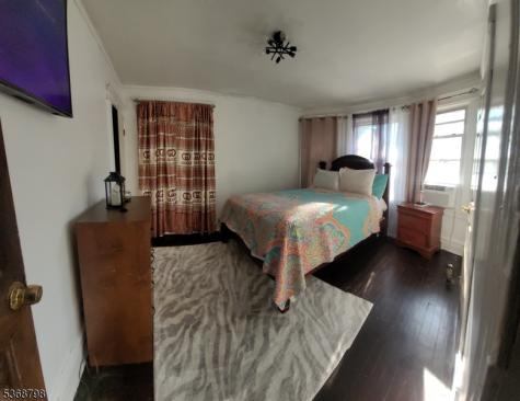 6 Emerson Street East Orange NJ 07018