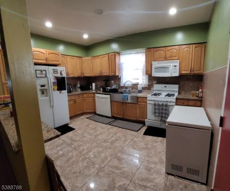 6 Emerson Street East Orange NJ 07018