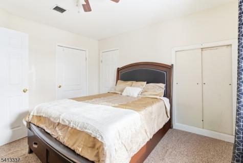 49 Lyons Avenue Newark NJ 07112