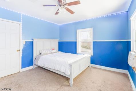 49 Lyons Avenue Newark NJ 07112