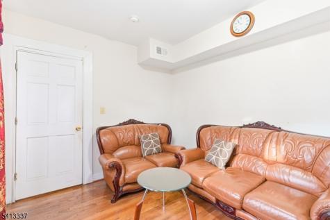 49 Lyons Avenue Newark NJ 07112