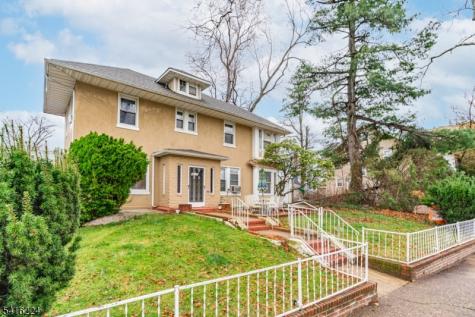 49 Lyons Avenue Newark NJ 07112