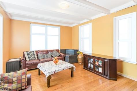 49 Lyons Avenue Newark NJ 07112