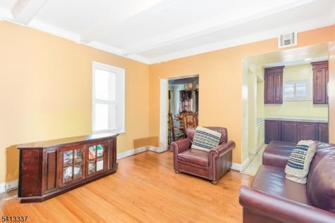 49 Lyons Avenue Newark NJ 07112