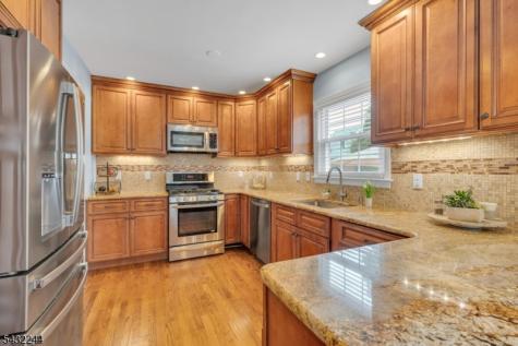 15 Oak Place Hawthorne NJ 07506