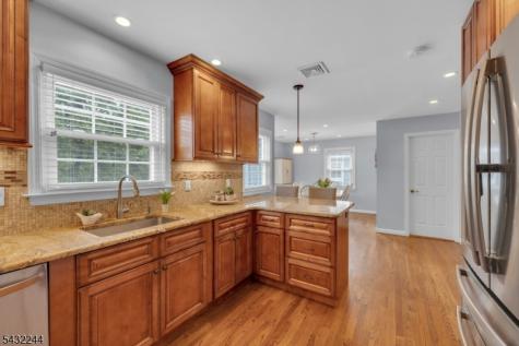 15 Oak Place Hawthorne NJ 07506