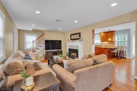 15 Oak Place Hawthorne NJ 07506