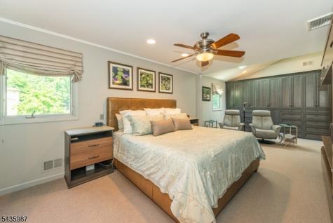 22 Woodbine Trail Parsippany-troy Hills NJ 07054