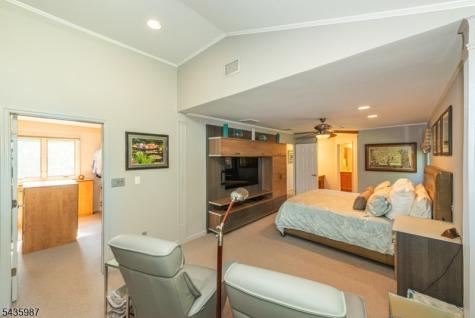 22 Woodbine Trail Parsippany-troy Hills NJ 07054