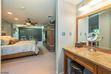 22 Woodbine Trail Parsippany-troy Hills NJ 07054