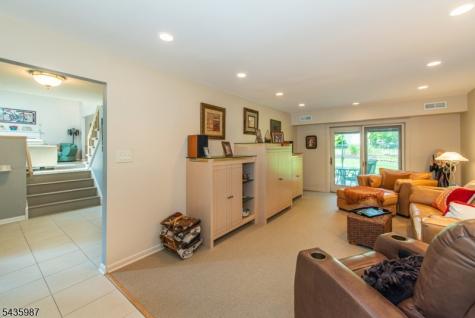 22 Woodbine Trail Parsippany-troy Hills NJ 07054