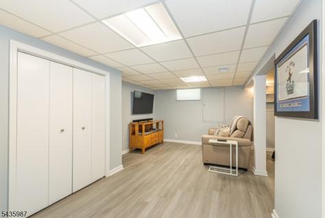 22 Woodbine Trail Parsippany-troy Hills NJ 07054